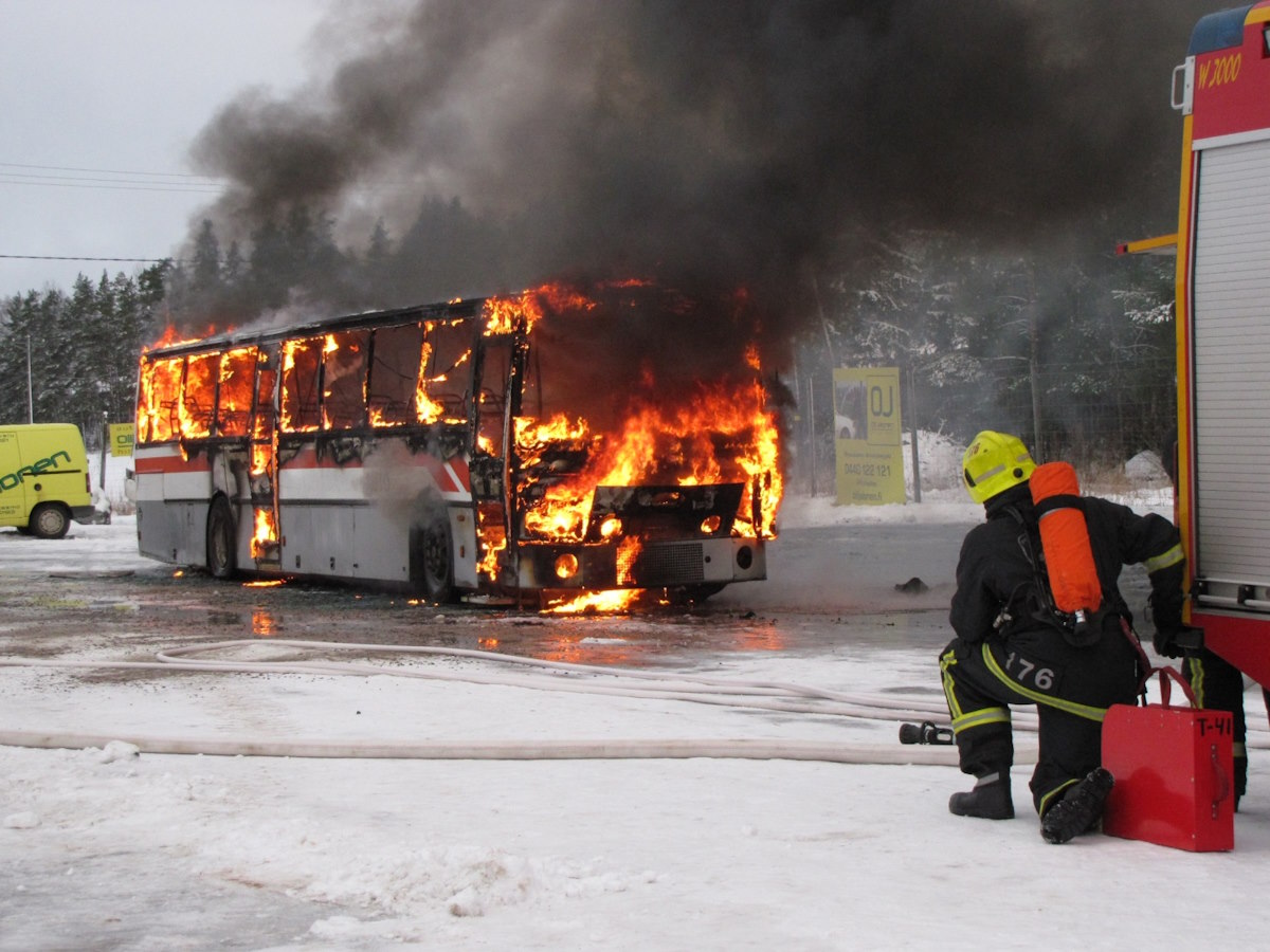 Liikenteen turvallisuusvirasto Trafi – Linja-autopalojen syiden selvittäminen